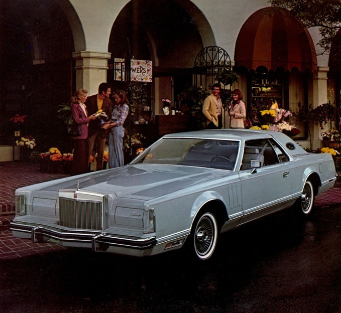 [Immagine: 1977%20Continental%20Mark%20V-12.jpg]