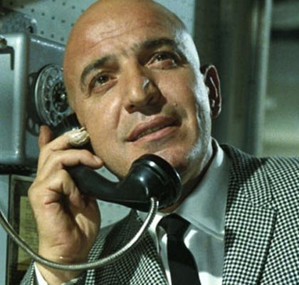 [Immagine: Kojak%20telefono.jpg]